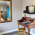 Bonbon D'hotes Bed and breakfast Saint-Julien-de-Lampon