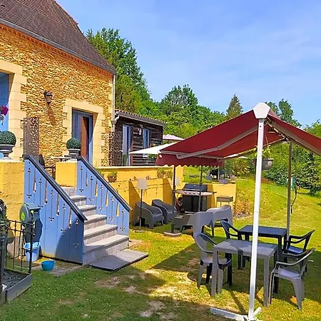 Bonbon D'hotes Bed and breakfast Saint-Julien-de-Lampon